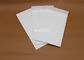 Sobres de papel blancos del correo de Kraft, pequeños sobres de empaquetado del envío de Kraft